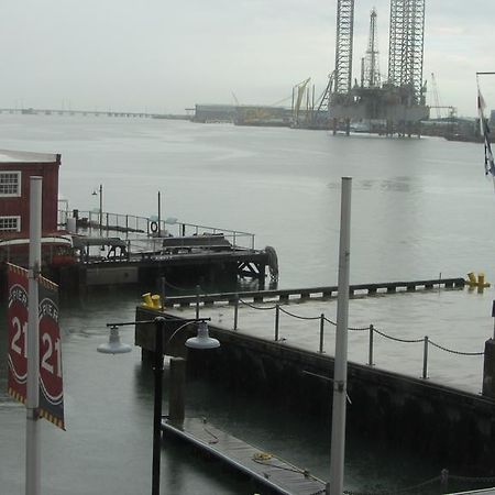 Harbor House Hotel And Marina Galveston Eksteriør bilde