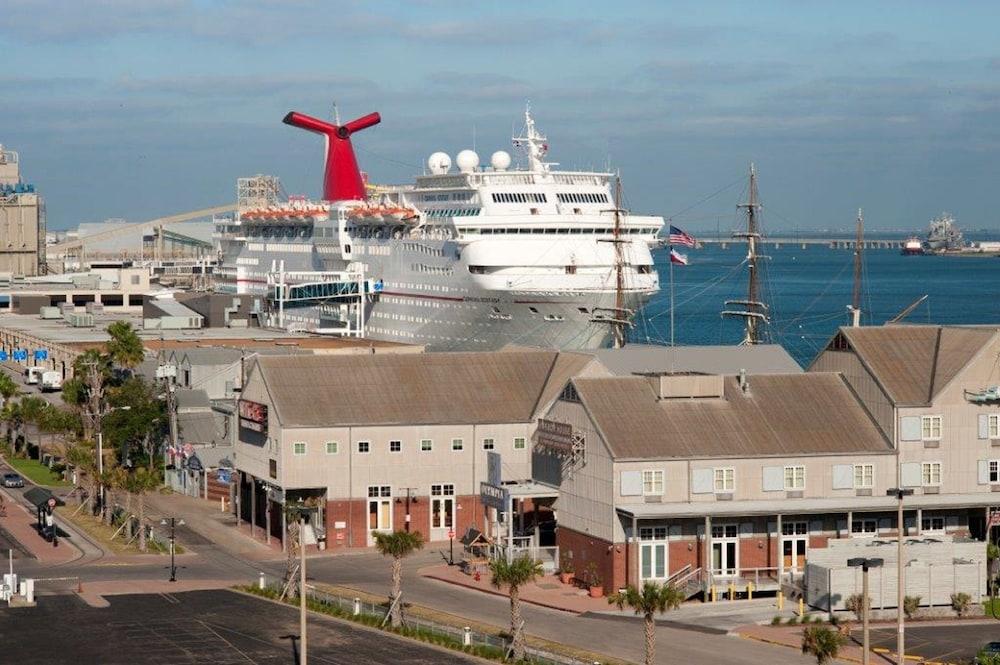 Harbor House Hotel And Marina Galveston Eksteriør bilde