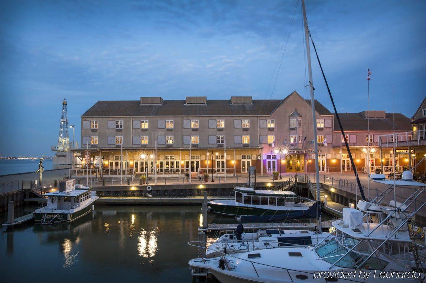 Harbor House Hotel And Marina Galveston Eksteriør bilde